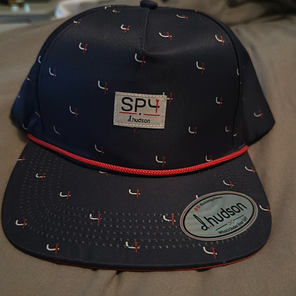 Brand New Hudson hat. short Par 4. Navy
